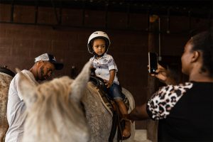 PASSEIO À CAVALO NA FAZENDA RAIZ - 30 MINUTOS