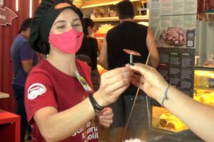 TOUR DAS DELÍCIAS PARA EXCURSÕES - CHOCOLATES, MORANGOS E LINGUIÇAS